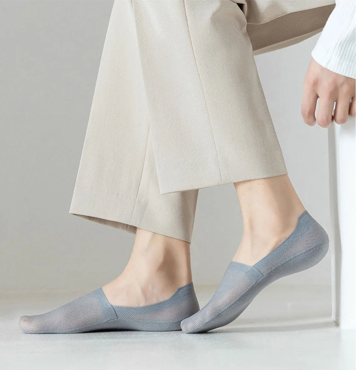 Ultra-Light Breathable Crew Socks