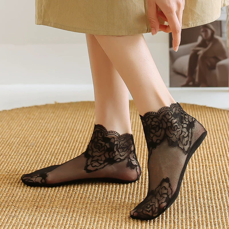 Rosemist Lace Ankle Socks